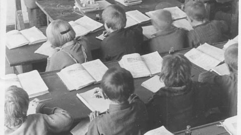 Устав школы и правила поведения учащихся: постановление 1935 года